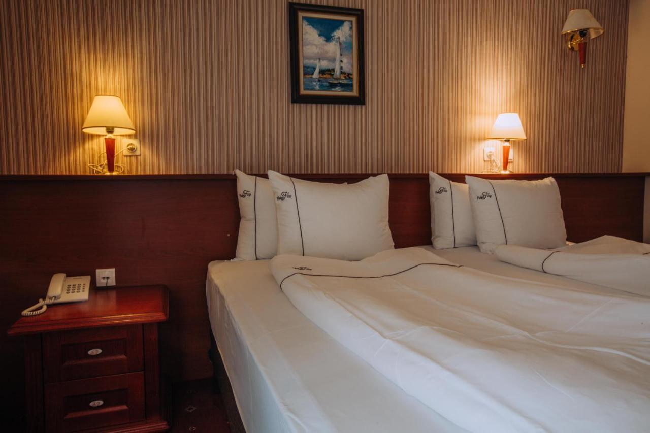 Hotel Filip Ohrid Extérieur photo