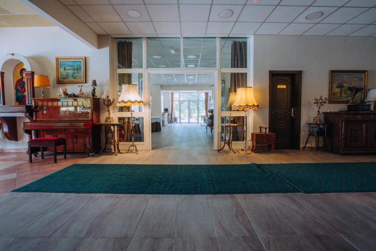 Hotel Filip Ohrid Extérieur photo