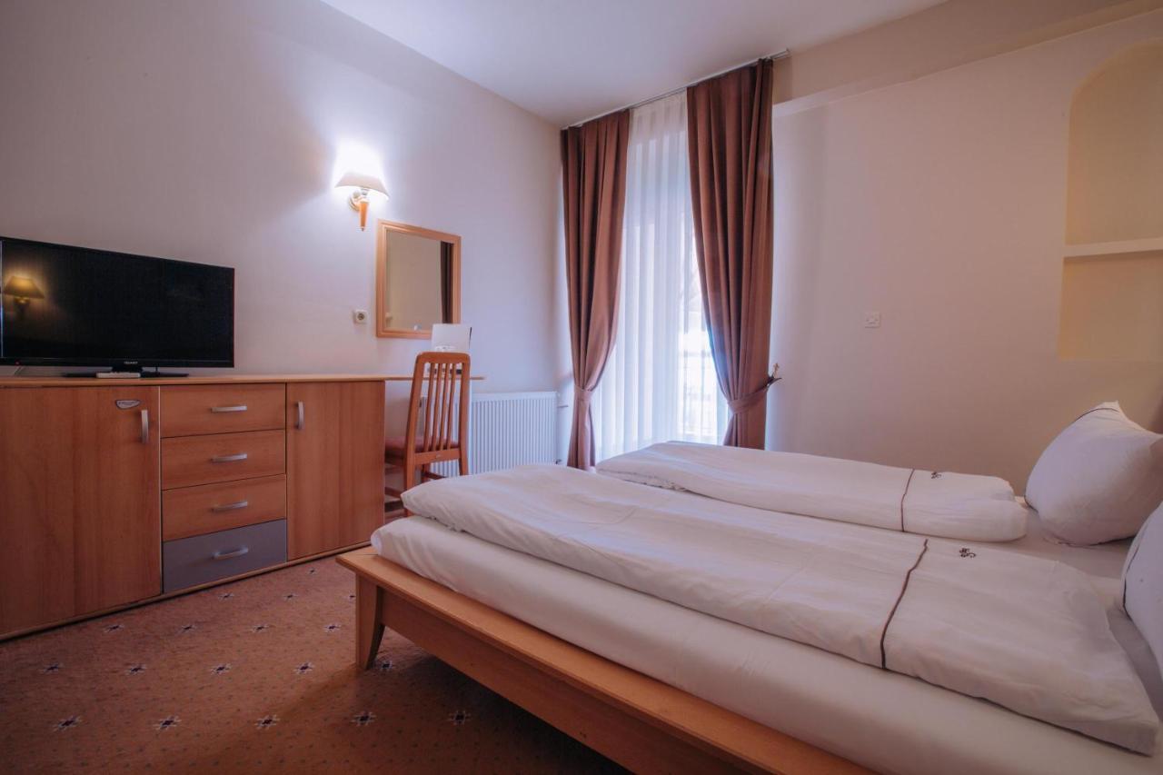 Hotel Filip Ohrid Extérieur photo