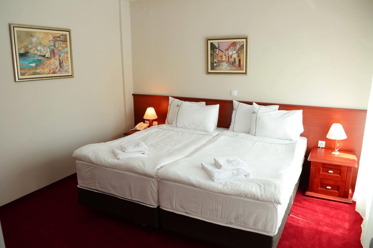 Hotel Filip Ohrid Extérieur photo